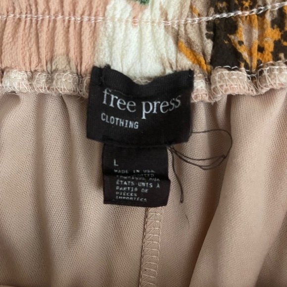 Floral shorts - Picture 2 of 2